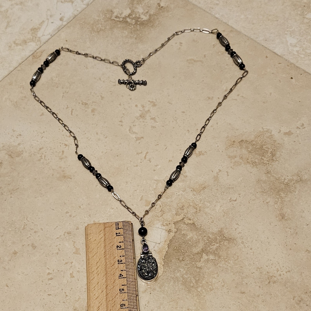 Black and Silver Beaded Necklace W/Pendant Set In Silver Casing